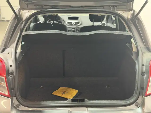 Renault Clio view 9