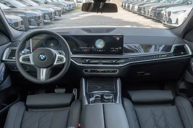 BMW X6 view 14