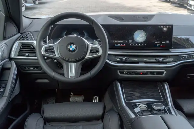 BMW X6 view 13