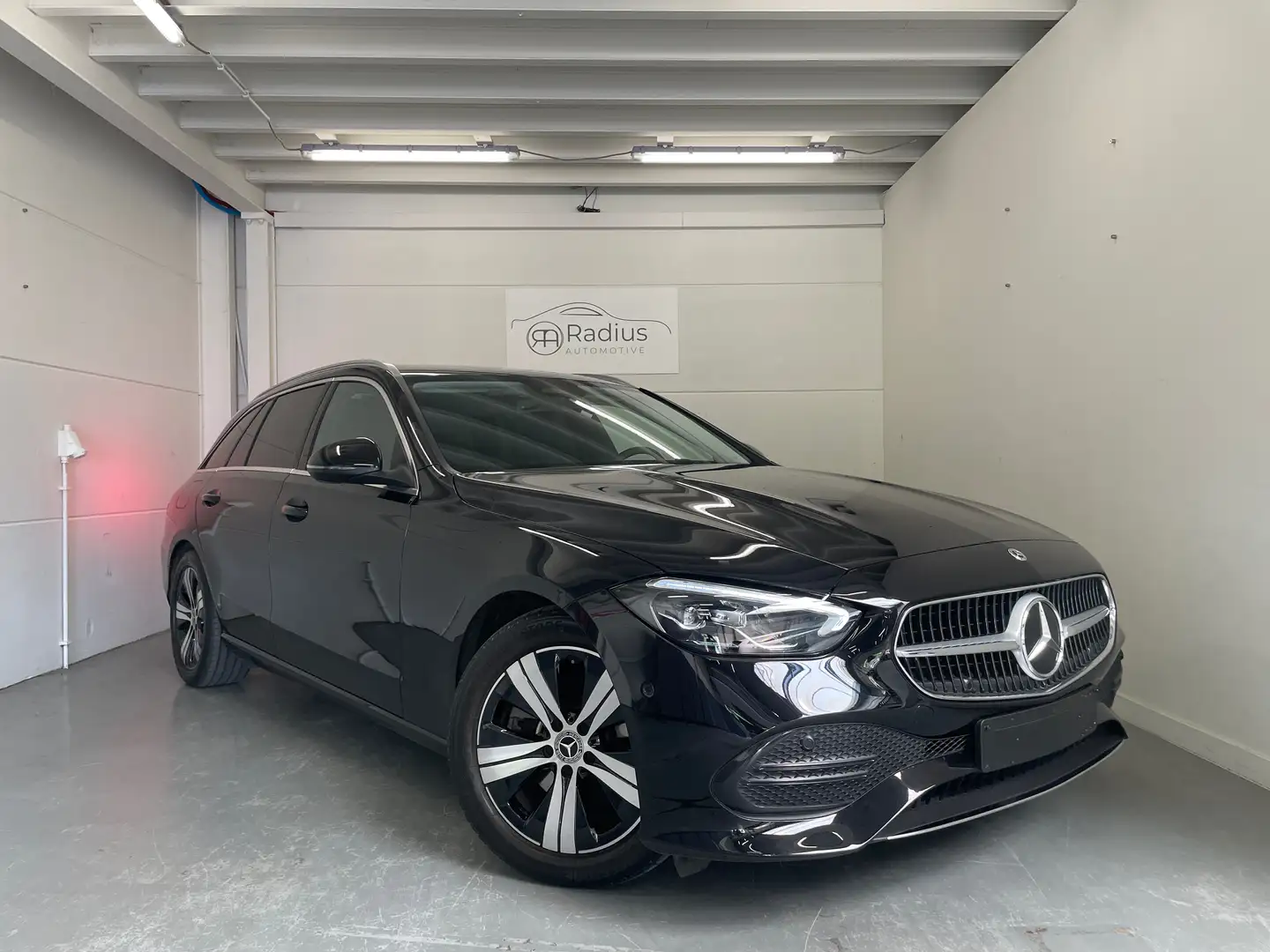 Mercedes-Benz C 200 C 200 d T 9G-TRONIC Edition Avantgarde Zwart - 2