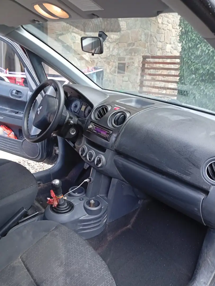 Mitsubishi Colt 5p 1.3 Invite Gpl - 2