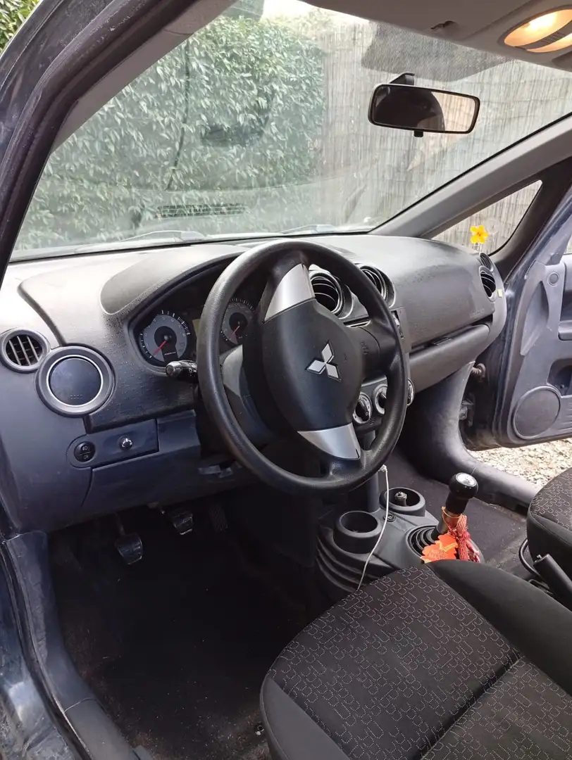 Mitsubishi Colt 5p 1.3 Invite Gpl - 1