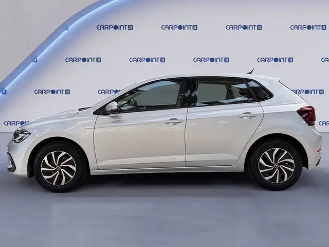 Volkswagen Polo view 3