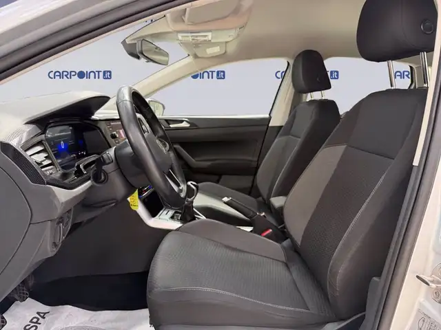 Volkswagen Polo view 10