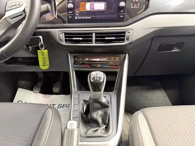 Volkswagen Polo view 12