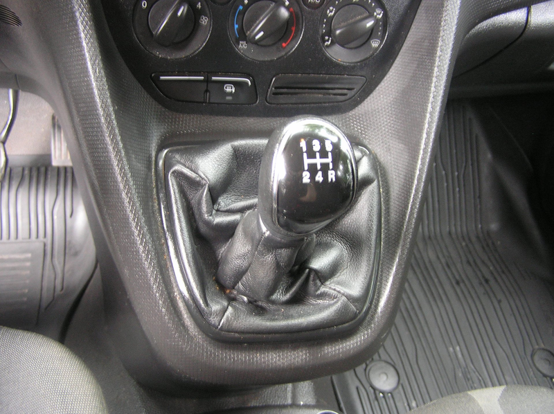 Ford Transit Connect 1.5 TDCI L1 Trend airco euro 6 apk — photo 11