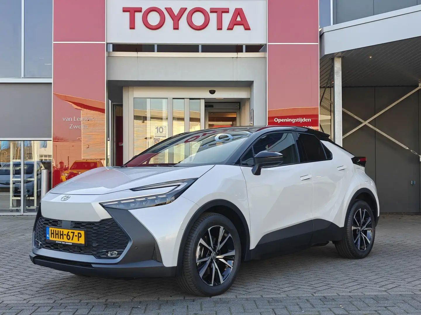 Toyota C-HR 2.0 PLUG-IN HYBRID 220 EXECUTIVE NL-AUTO MEMORY 36 Wit - 1
