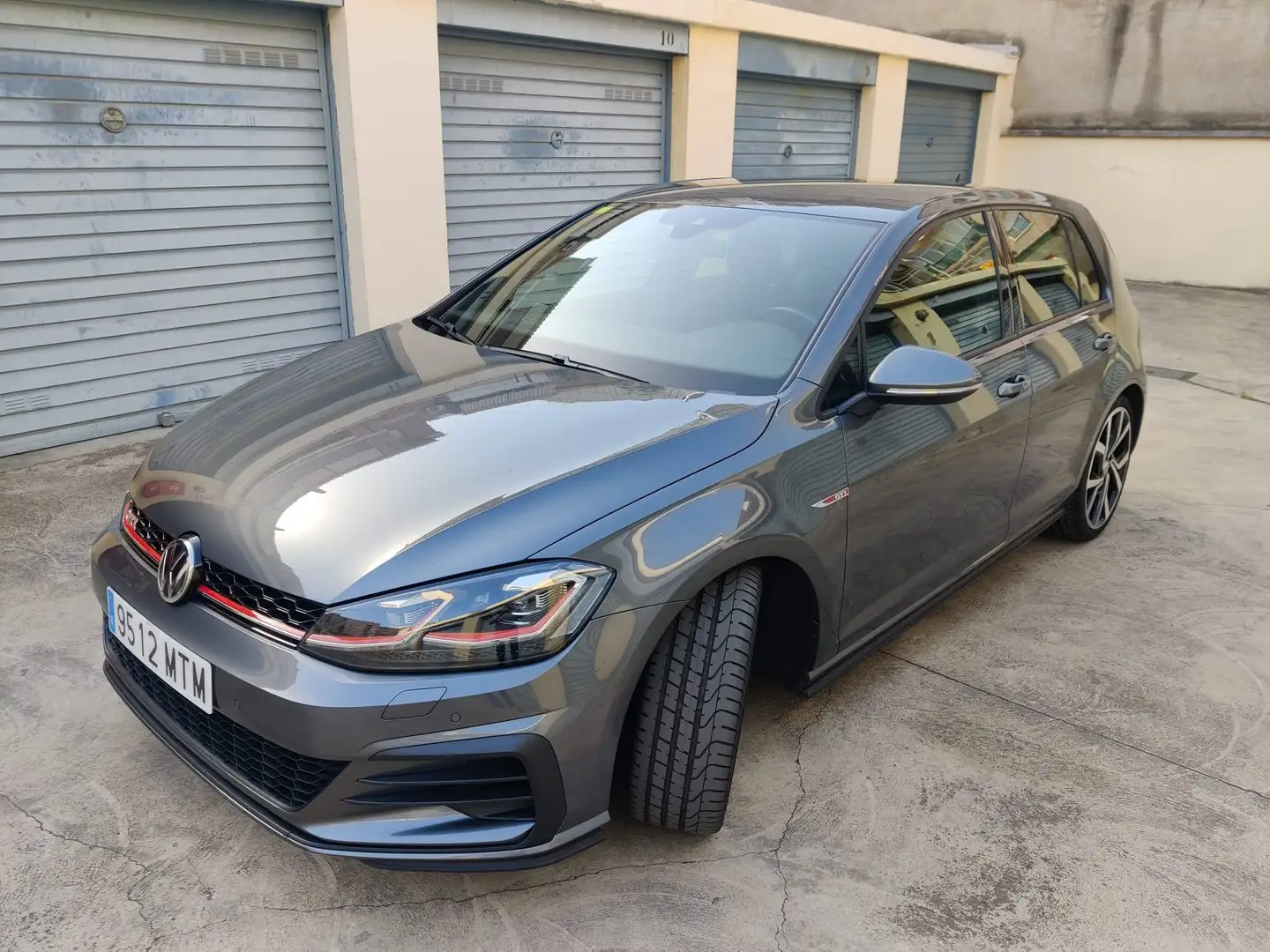 Volkswagen Golf GTI Golf 2.0 TSI GTI Performance DSG7 180kW GTI Performance Plateado - 2