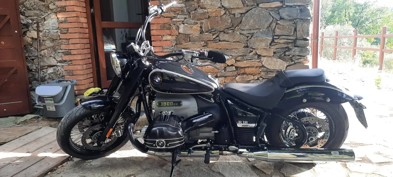 BMW R 18