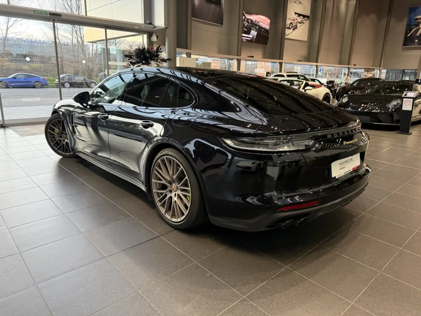 Porsche Panamera 4 E-Hybrid Platinum Edition Aut. Noir - 2