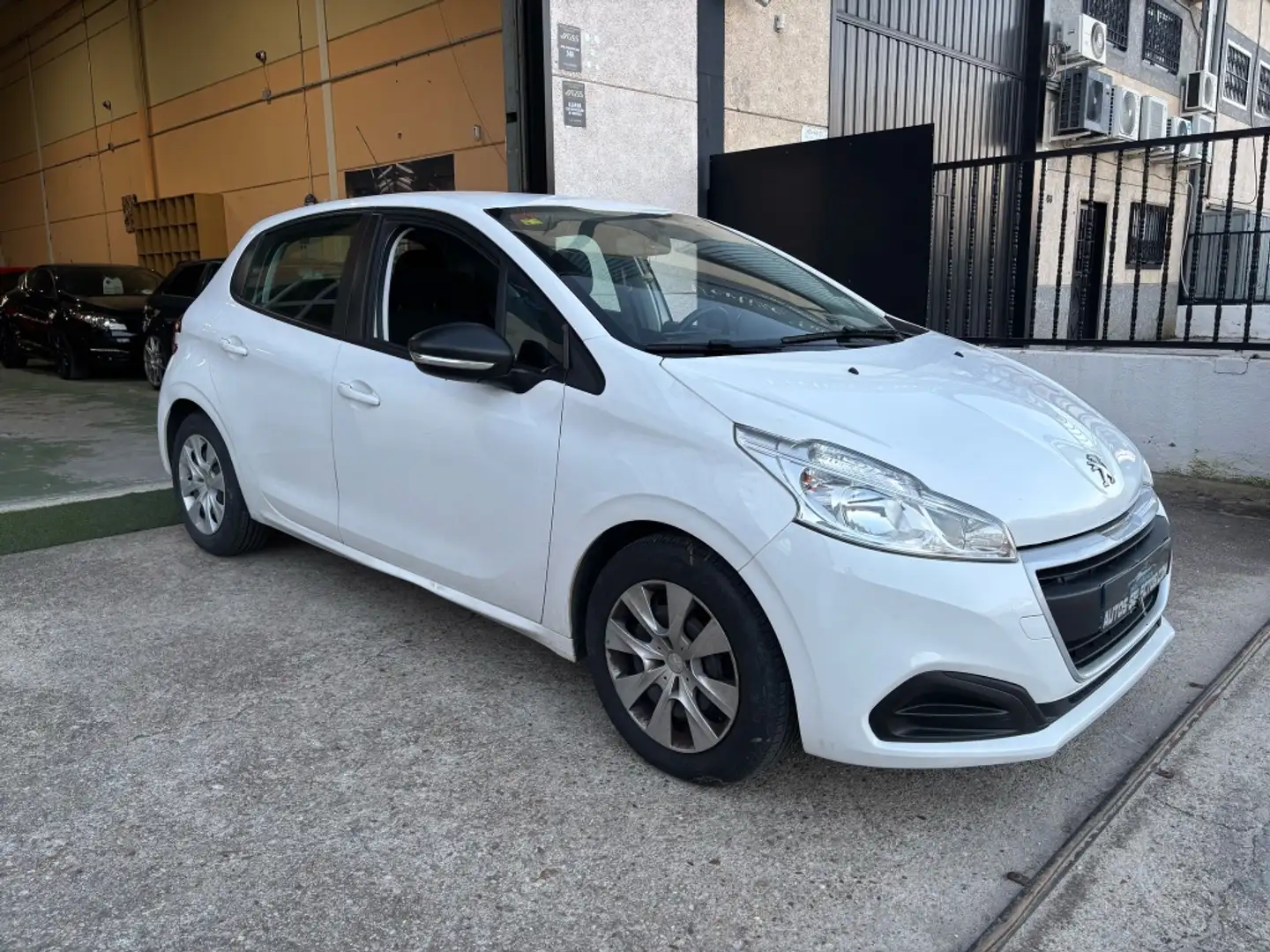 Peugeot 208 1.6 BlueHDi S&S Active 75 Bianco - 1