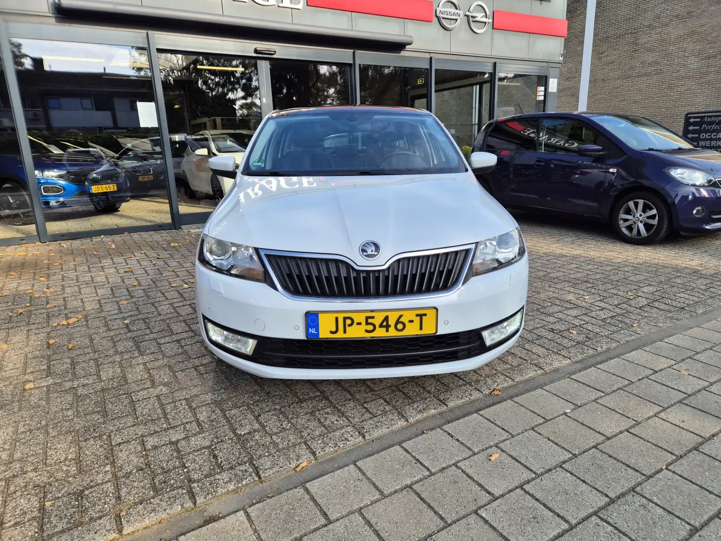 Skoda Rapid/Spaceback 1.2 TSI Greentech JOY Wit - 2