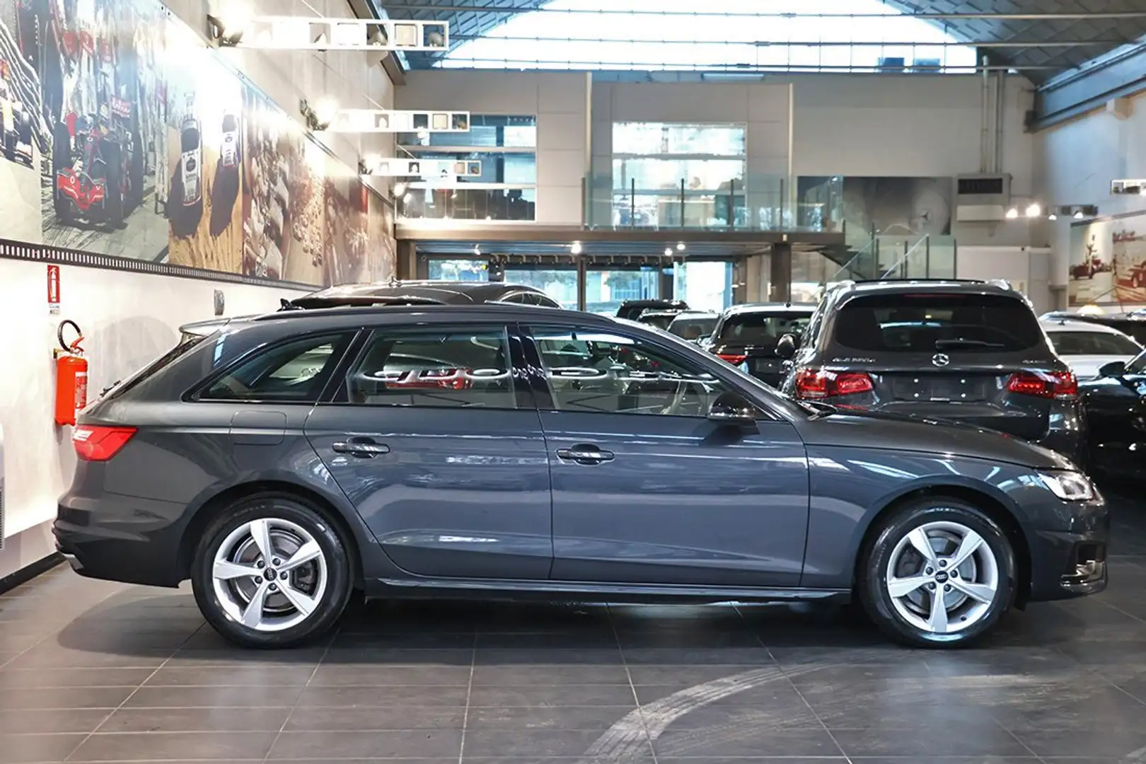 Audi A4 35 TDI Avant S-Tronic Business Advanced - TETTO Grigio - 2