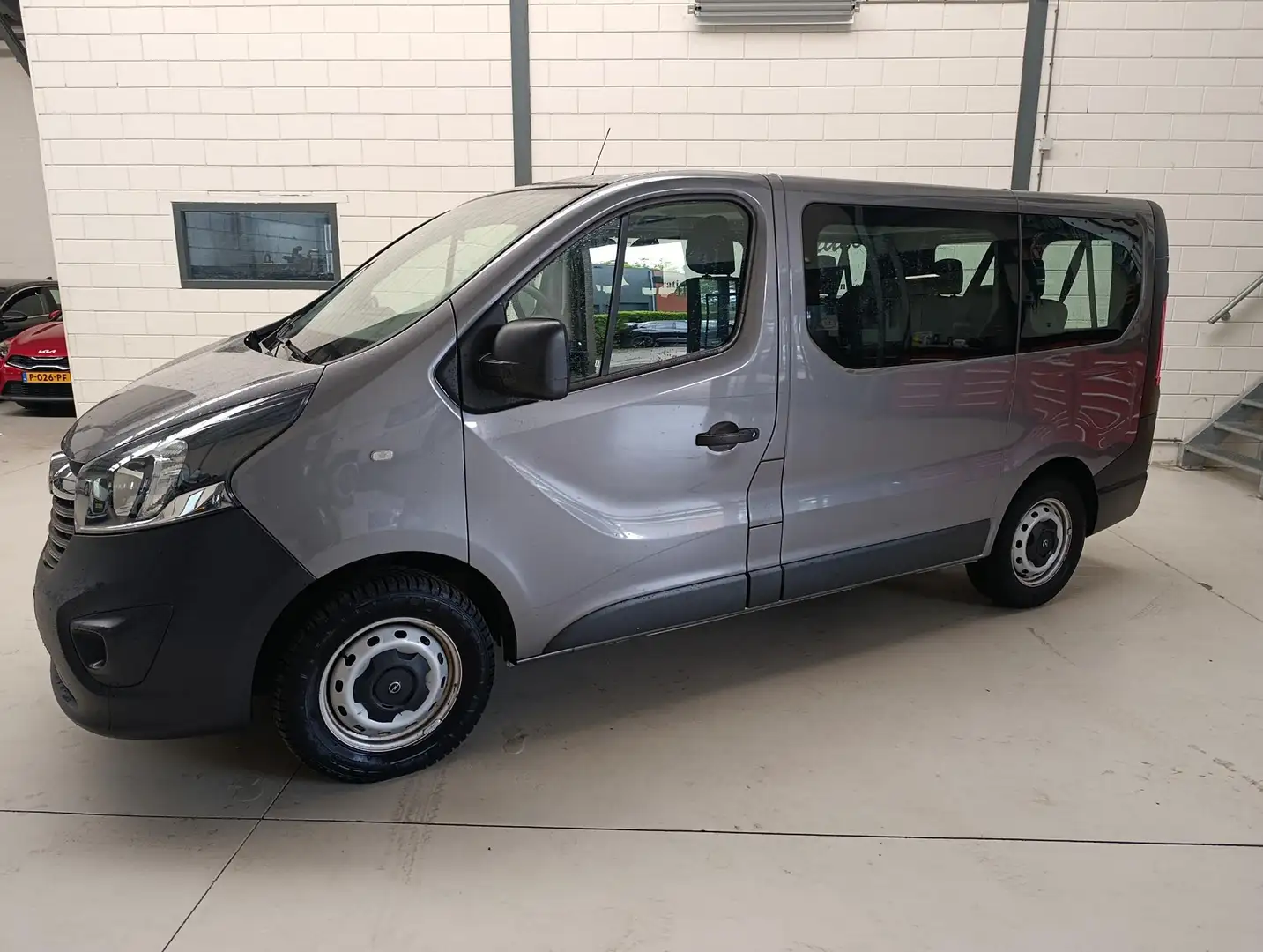 Opel Vivaro Combi 1.6 CDTI L1H1 ecoFLEX Innovation Gris - 1