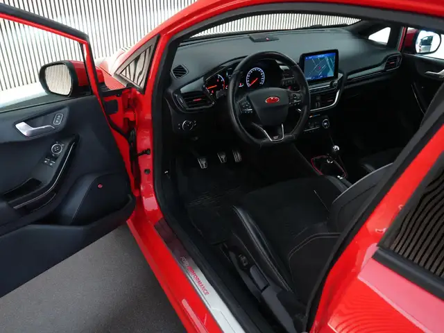 Ford Fiesta view 9