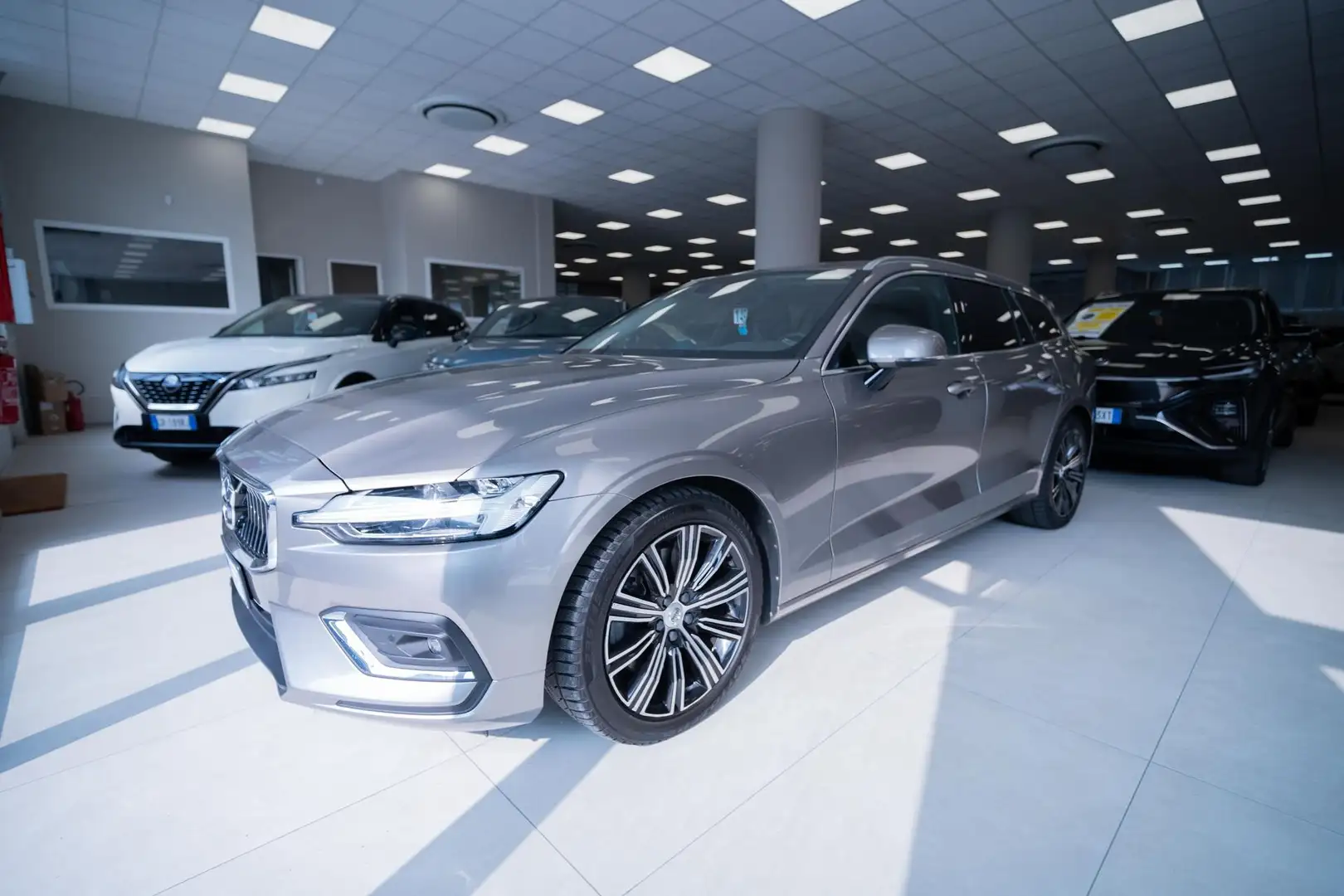 Volvo V60 2.0 d4 Inscription awd geartronic - 1
