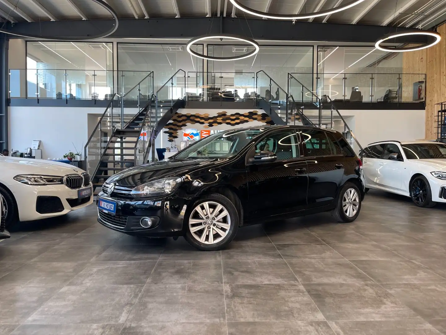 Volkswagen Golf VI Style *NAVI*KLIMA*TEMPOMAT*SZHZ*PDC* Černá - 1
