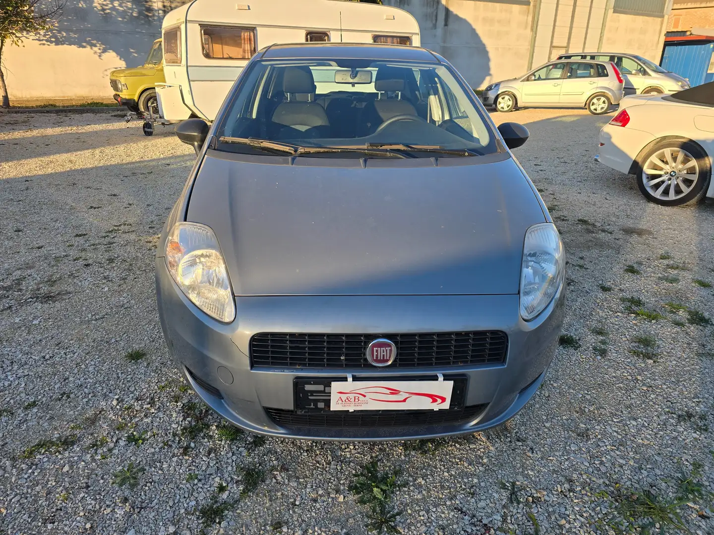 Fiat Punto Punto 5p 1.3 mjt 16v Easy 75cv Gris - 1