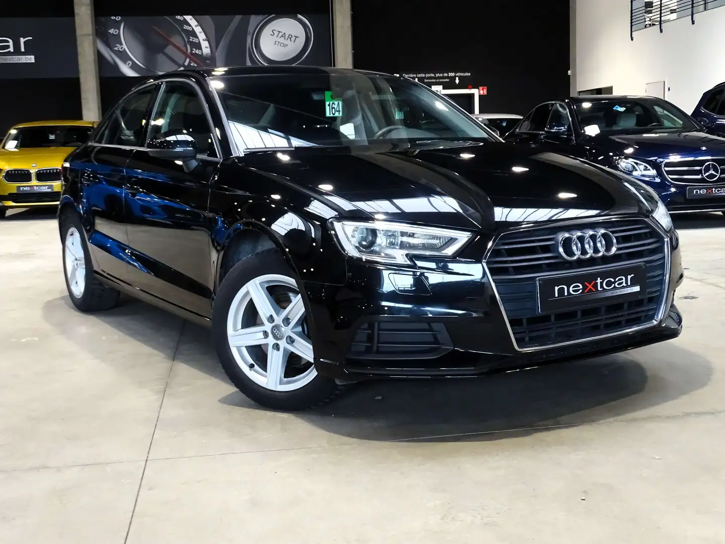 Audi A3 30TFSI Design Sedan *NAVI-XENON-CRUISE-EURO6d* Noir - 2