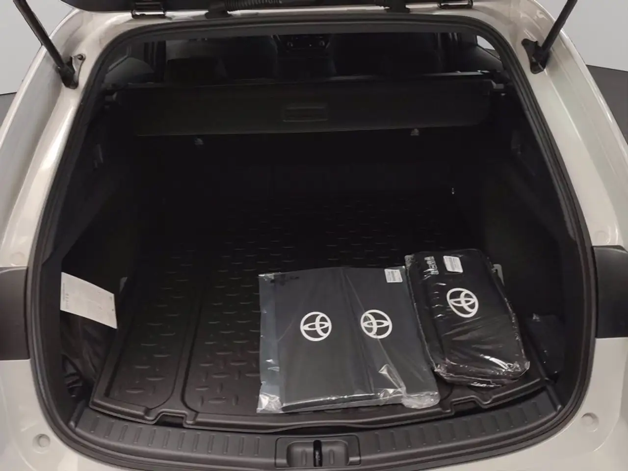 Toyota Corolla 2026 — фото 8