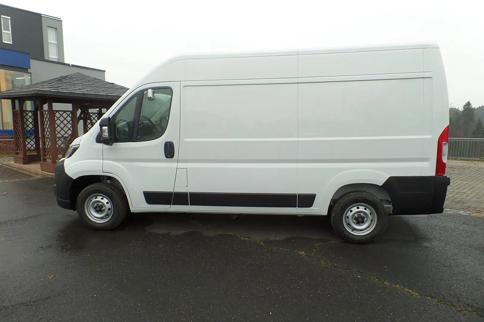 Fiat Ducato Ducato 30 L2H2 BlueHDi 120 S&S Weiß - 1