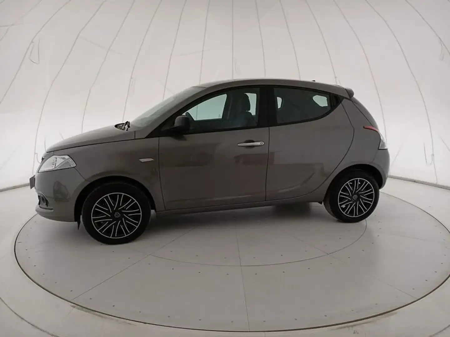 Lancia Ypsilon III 2021 1.0 firefly hybrid Oro s&s 70cv Grigio - 2