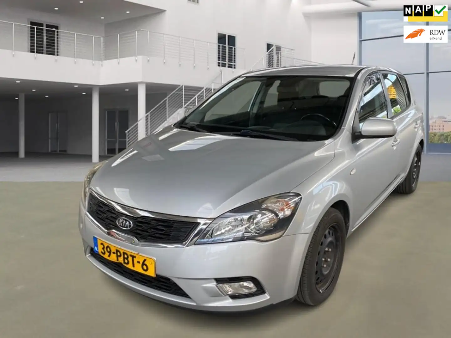 Kia Ceed / cee'd 1.4 CVVT X-ecutive Grey - 1