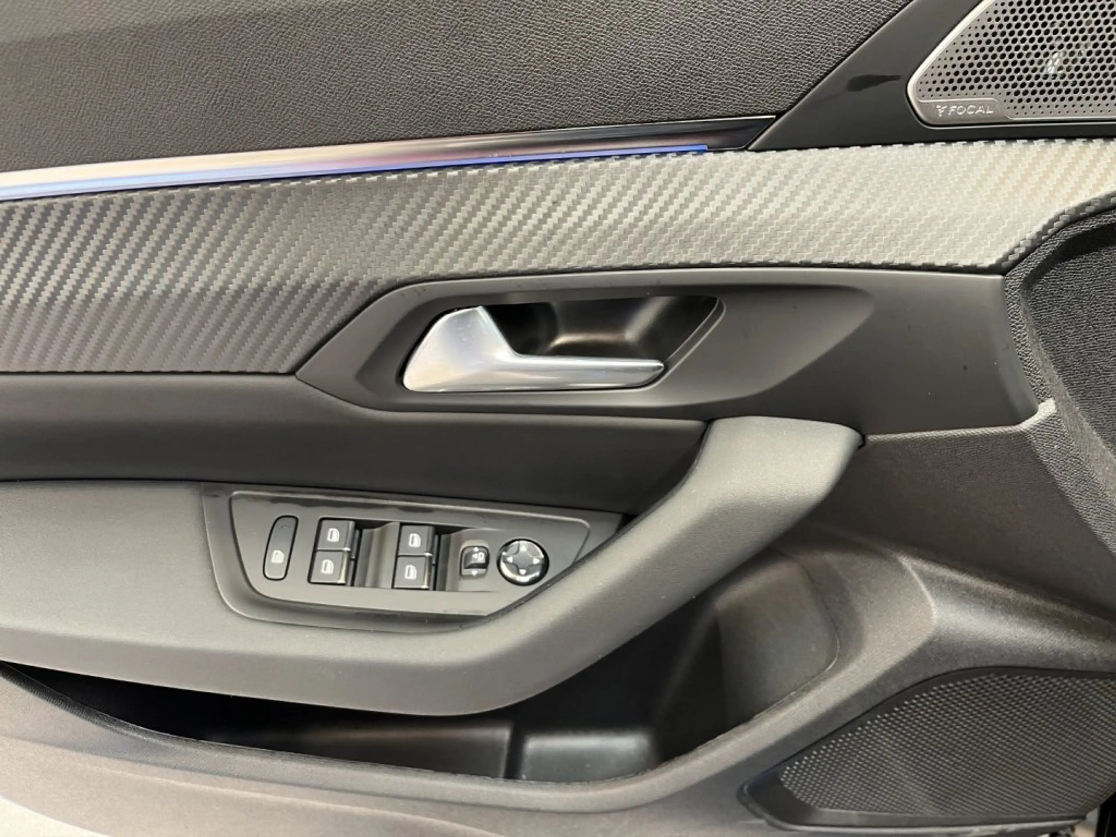 Peugeot 508 SW Lion Edition PHEV 225 e-EAT8 — photo 12
