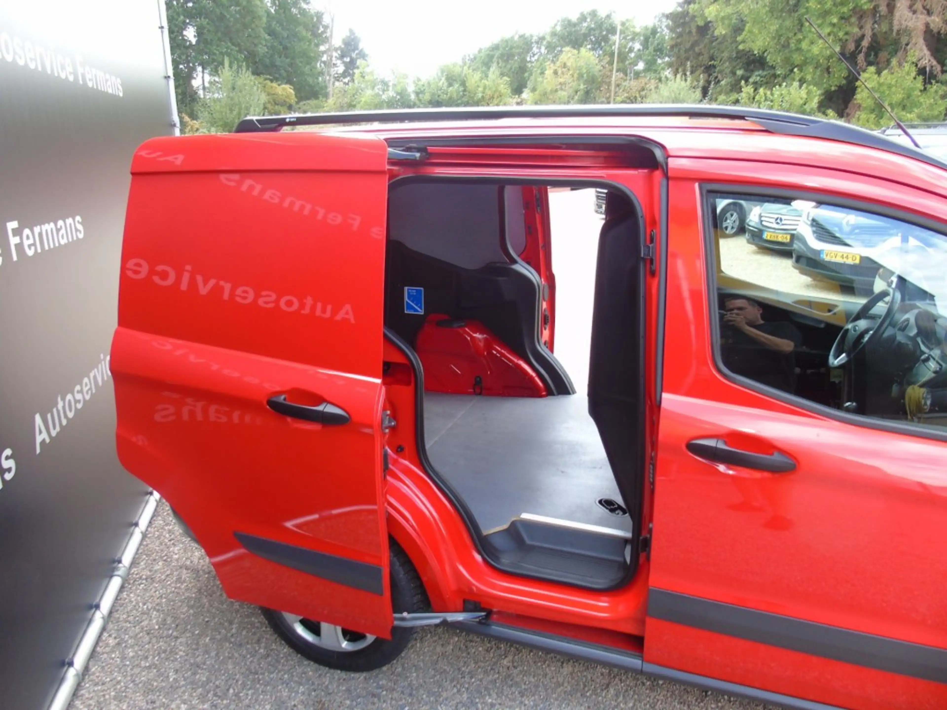Ford Transit Courier 1.0 Trend Ecoboost 100 PK - 2022 - Navi - 2x schui — photo 7