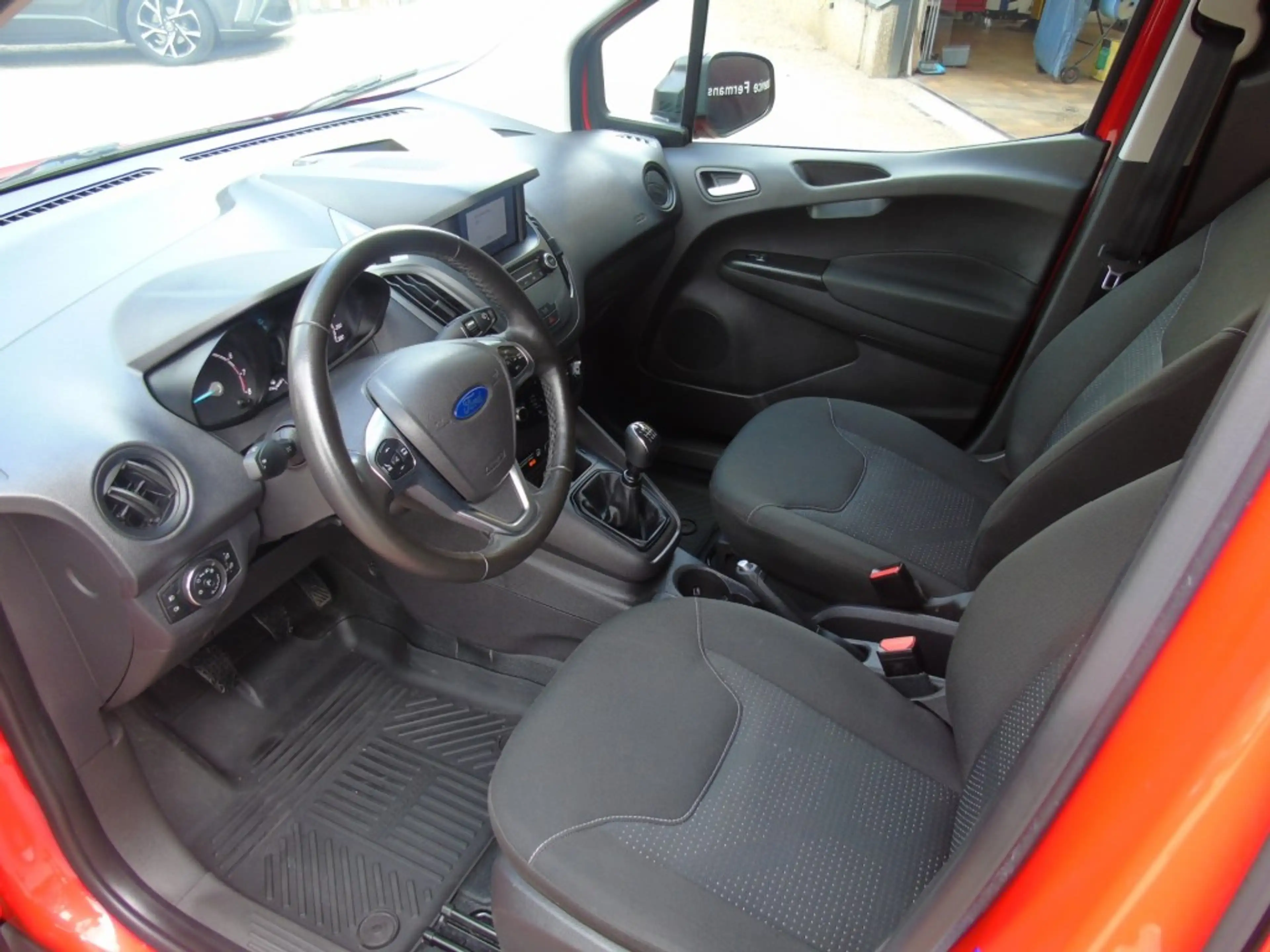 Ford Transit Courier 1.0 Trend Ecoboost 100 PK - 2022 - Navi - 2x schui — photo 13