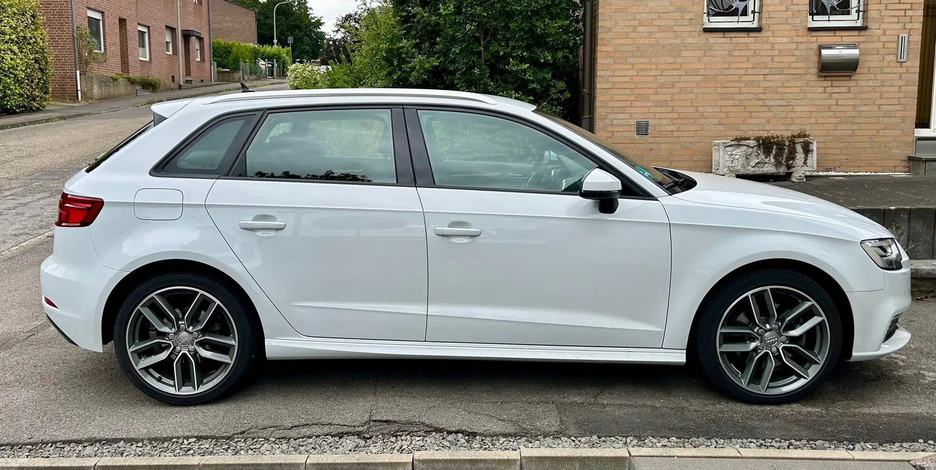 Audi A3 A3 1.4 TFSI Sportback e-tron Weiß - 2