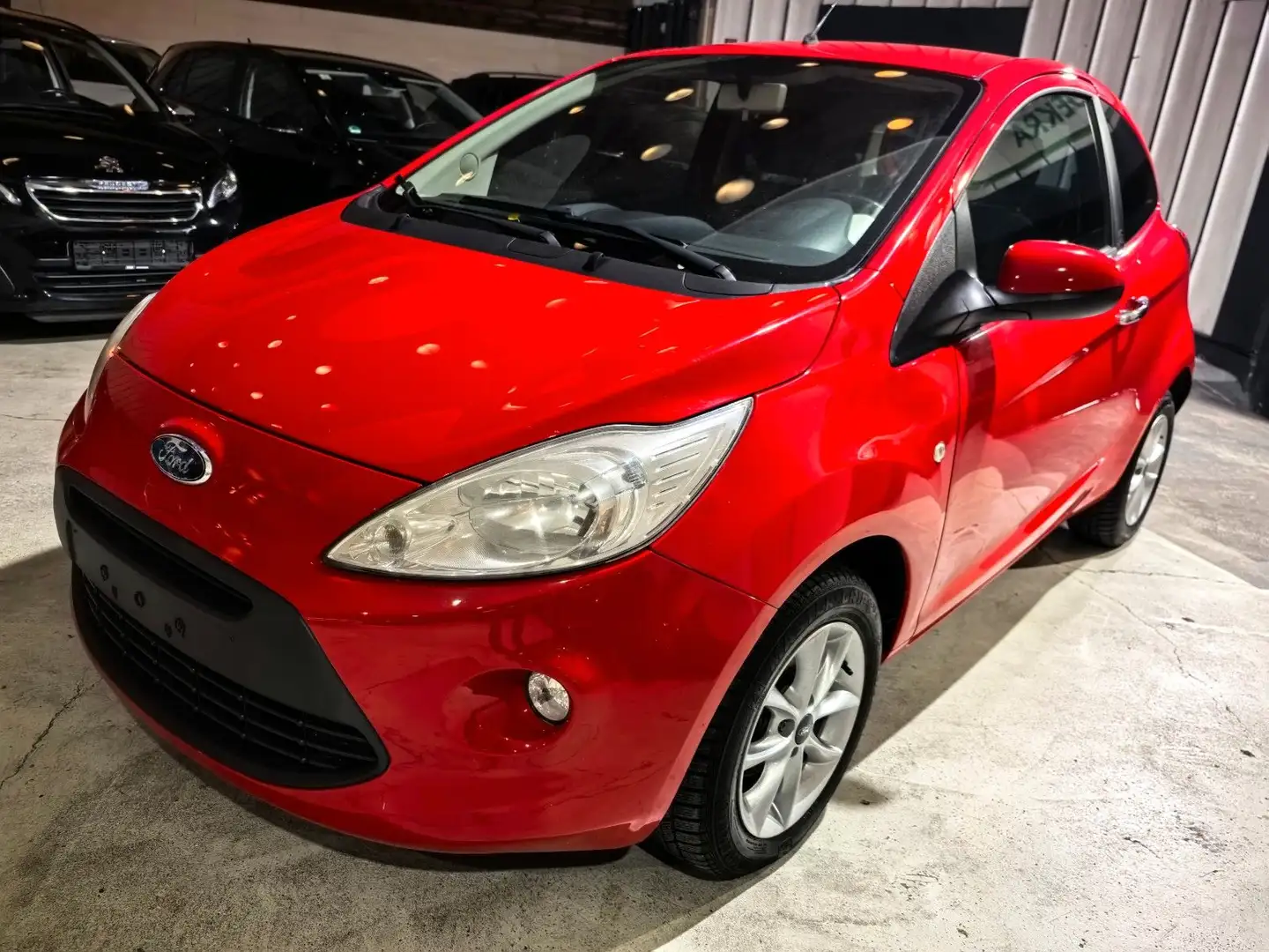 Ford Ka/Ka+ Titanium Wenig gelaufen (Rentnerfahrzeug) Rot - 1