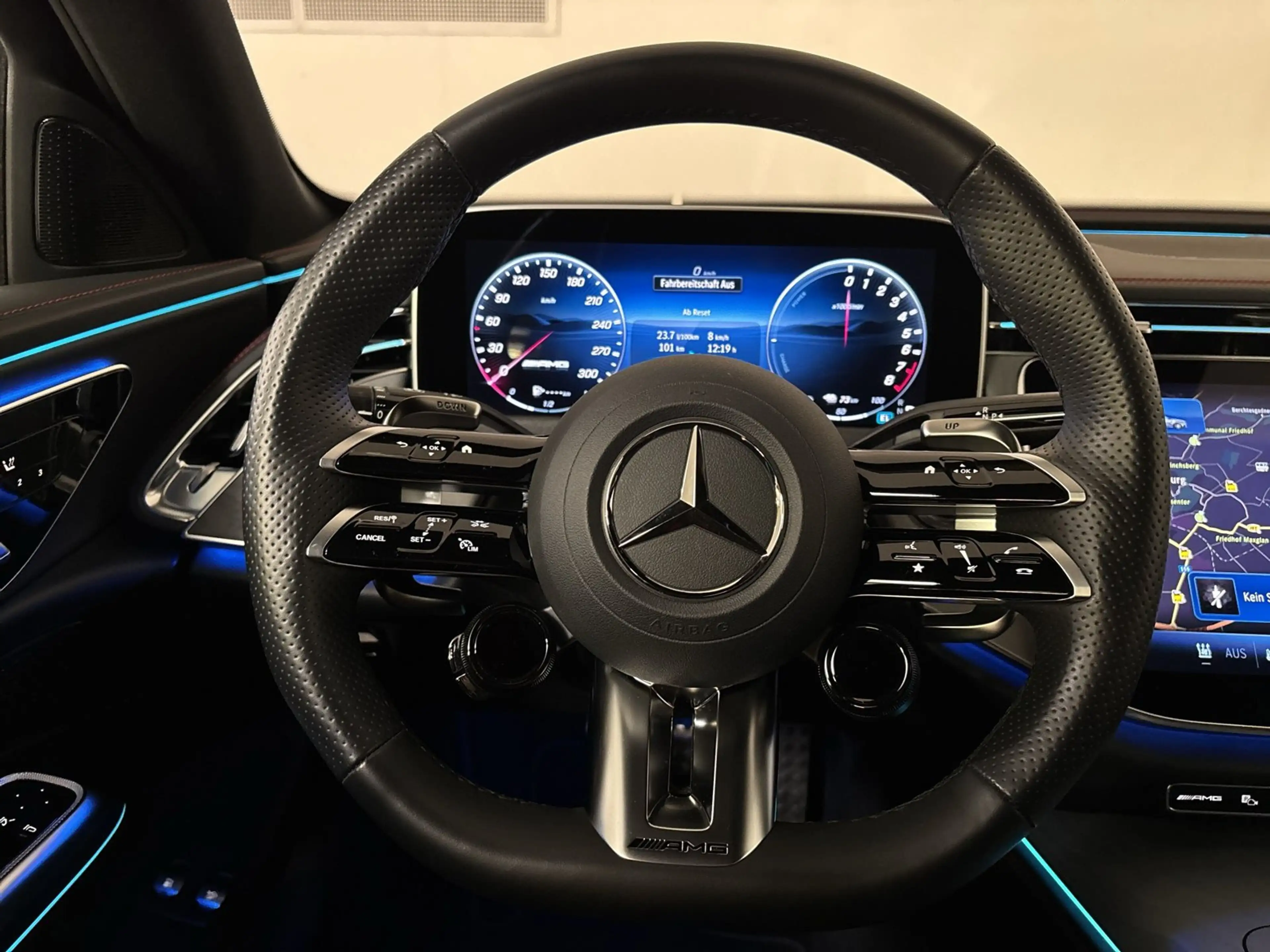 Mercedes-Benz E 53 AMG HYBRID 4MATIC+ Limousine Navi SHZ — photo 9