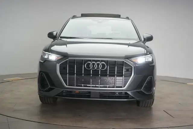 Audi Q3 view 2