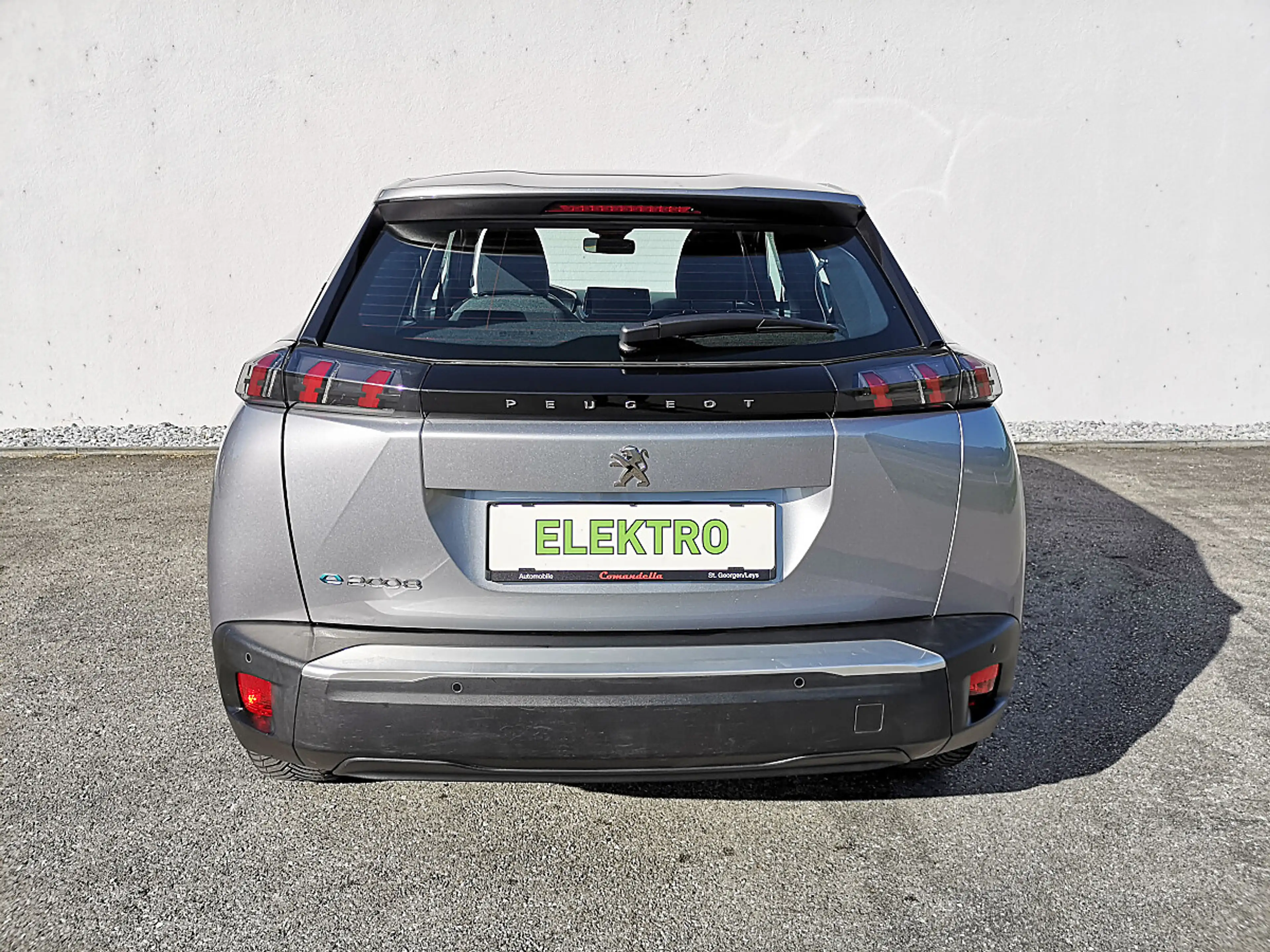 Peugeot e-2008 50kWh Active Pack — photo 8