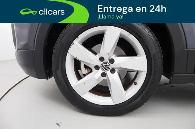 Volkswagen T-Cross view 11
