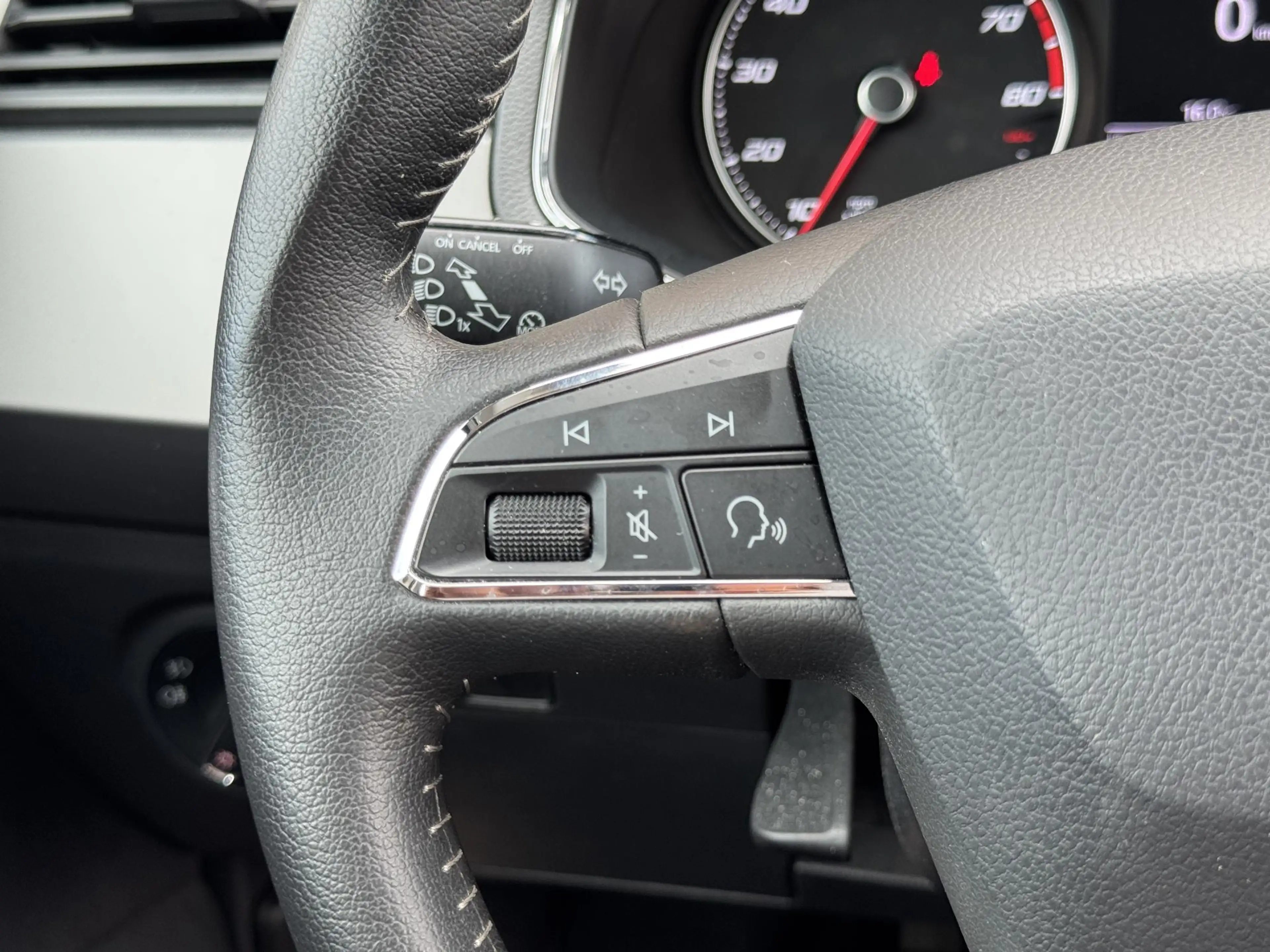 SEAT Ibiza 1.0 TSI Style LED | Cruise | PDC — photo 15
