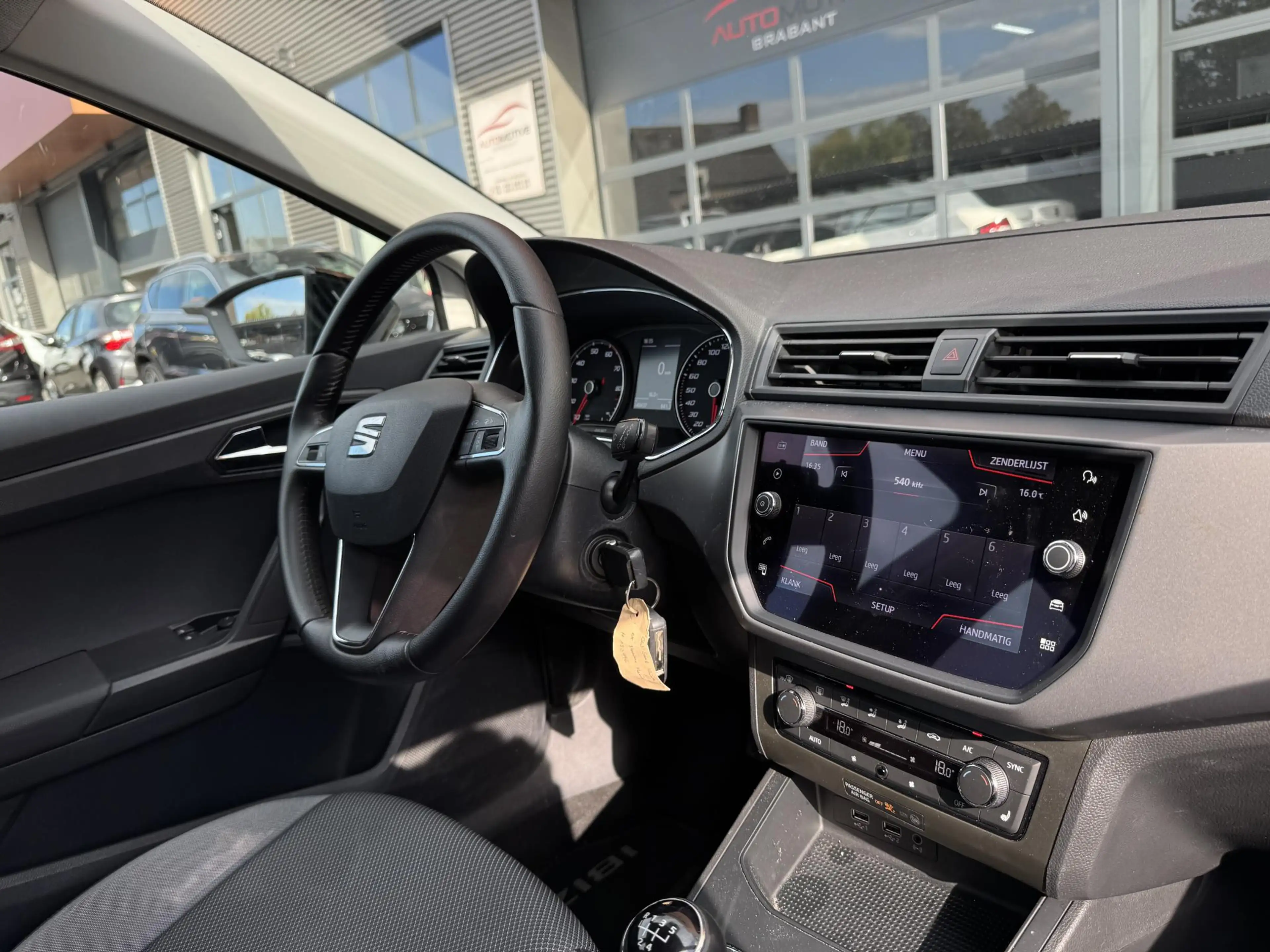 SEAT Ibiza 1.0 TSI Style LED | Cruise | PDC — photo 13