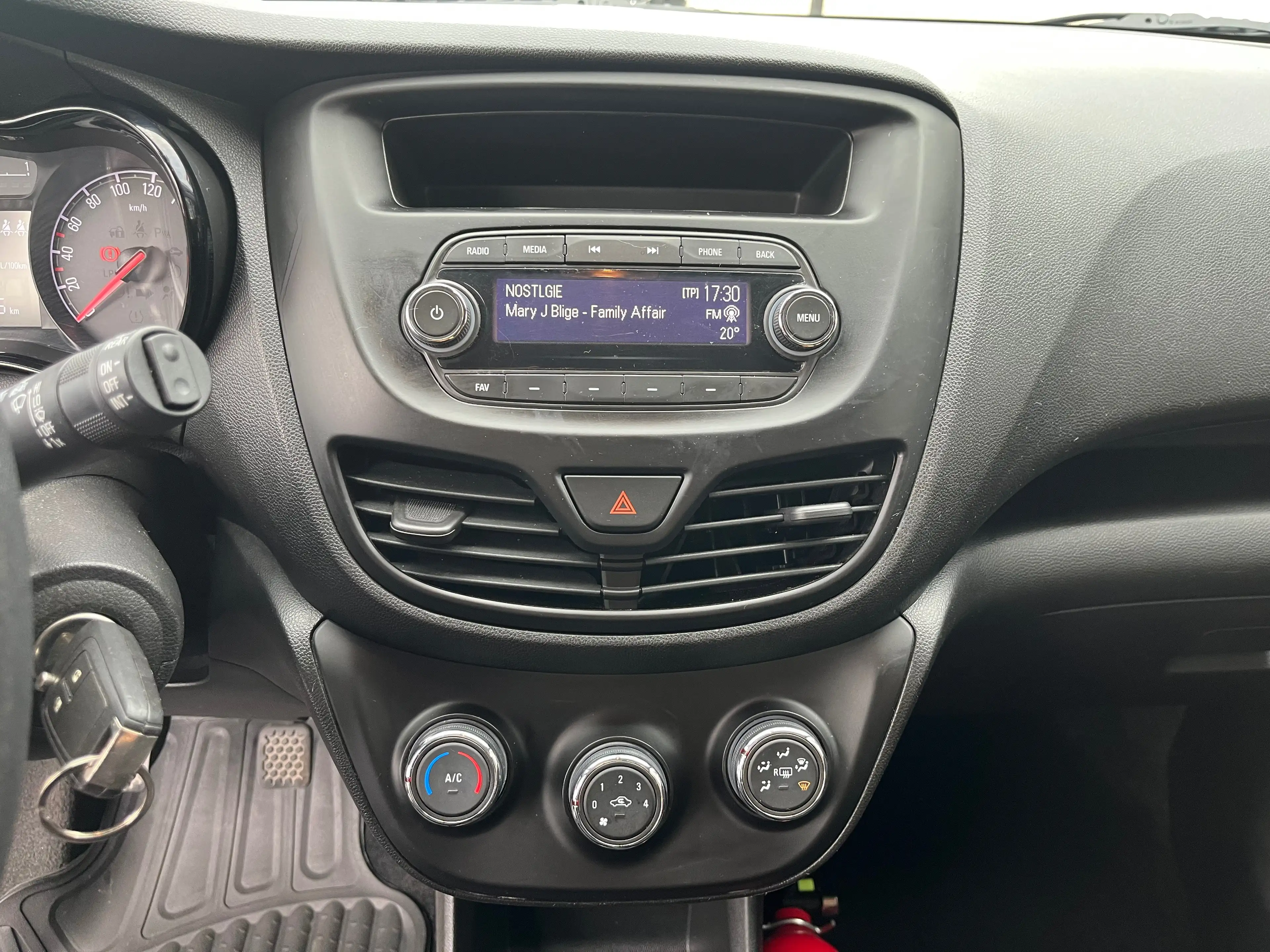 Opel Karl Karl 1.0i ecoFLEX Enjoy Start/Stop — photo 14