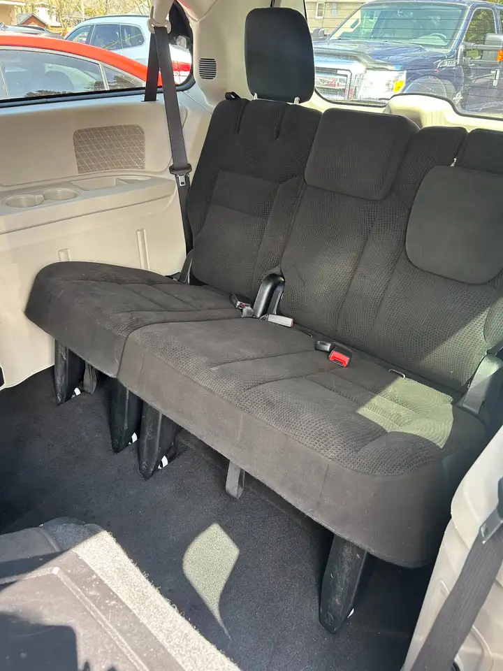 Chrysler Town & Country снимка Chrysler Town & Country