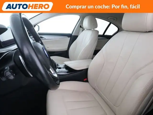 BMW 5 Series view 11