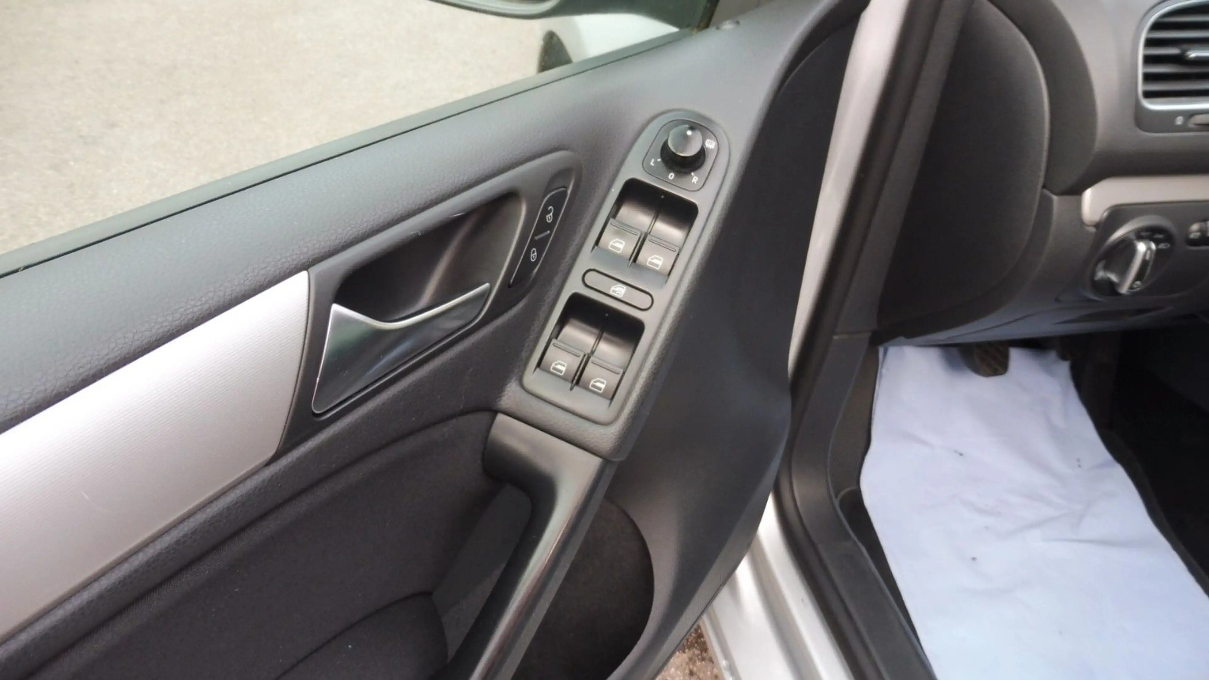 Volkswagen Golf VI Team — photo 11