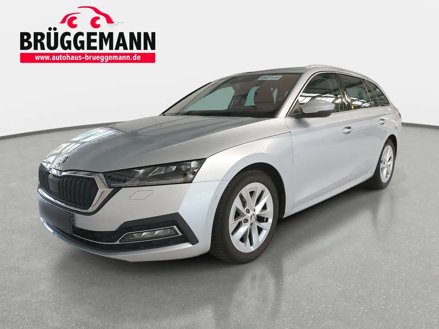 Skoda Octavia OCTAVIA COMBI 1.5 TSI  FIRST EDITION OPF Argento - 1