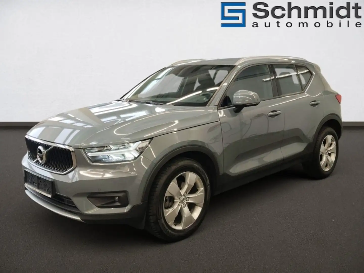 Volvo XC40 D3 Aut.Momentum Pro Gris - 2