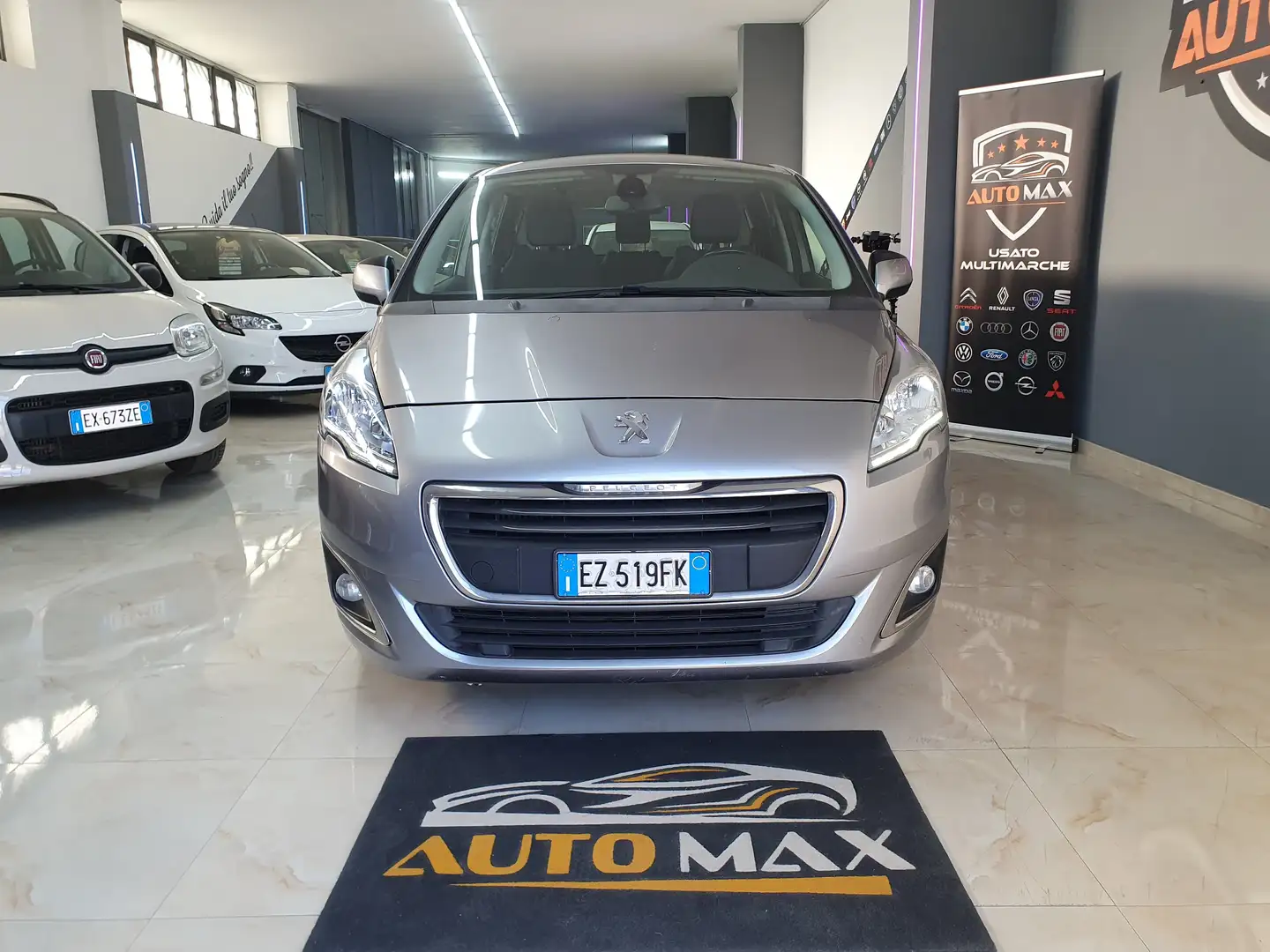 Peugeot 5008 5008 1.6 hdi 8v Active 115cv Grijs - 2