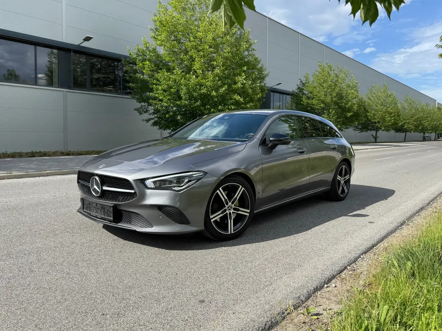 Mercedes-Benz CLA 220 CLA 220 d Shooting Brake Aut. Grau - 1