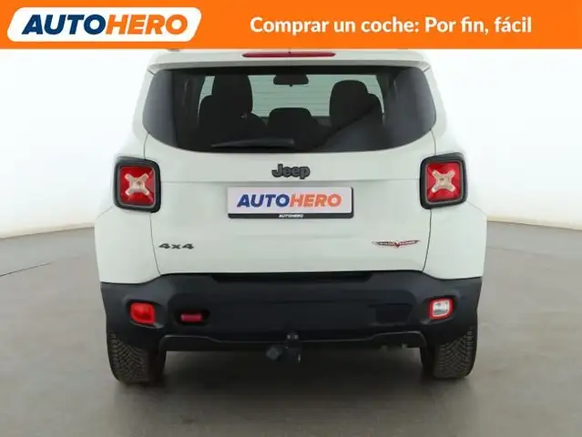 Jeep Renegade view 5