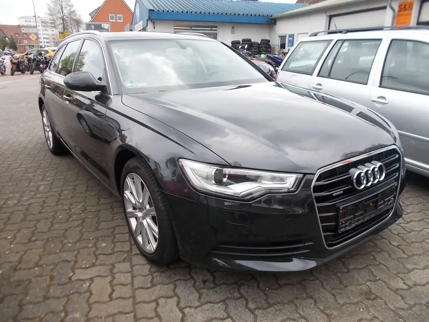 Audi A6 Avant 3.0 TDI quattro Grau - 2