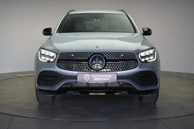 Mercedes-Benz GLC view 2