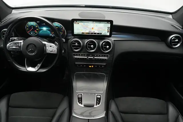 Mercedes-Benz GLC view 11